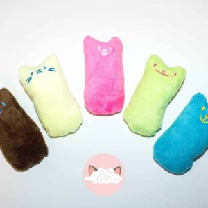 Knuffel met kattenkruid en knisperfolie