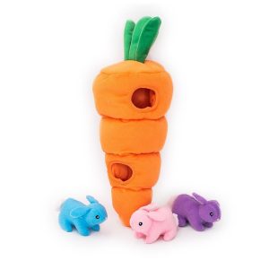 ZippyPaws Easter Burrow – Carrot and Bunny's